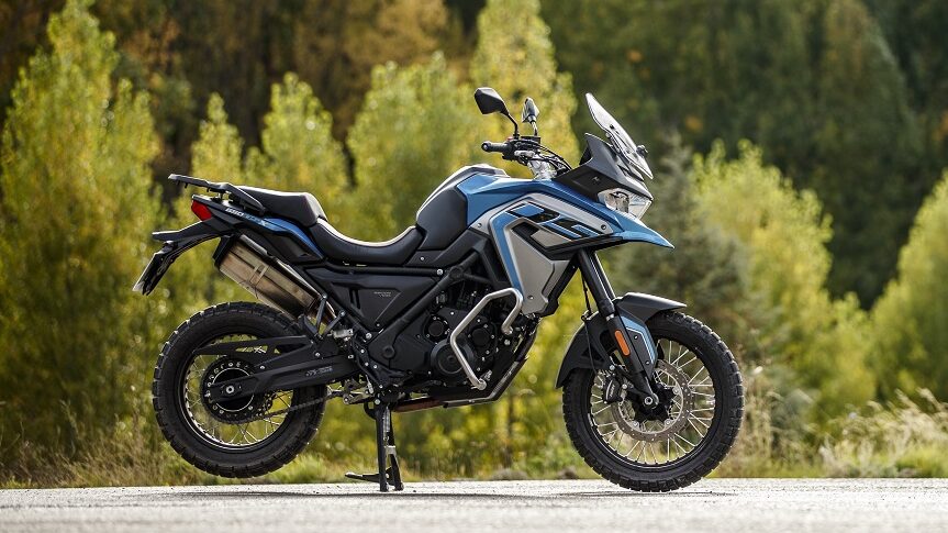 Motos trail: un modelo totalmente moderno, pero con el sabor de siempre 16 Voge 650 DSX 7 edited