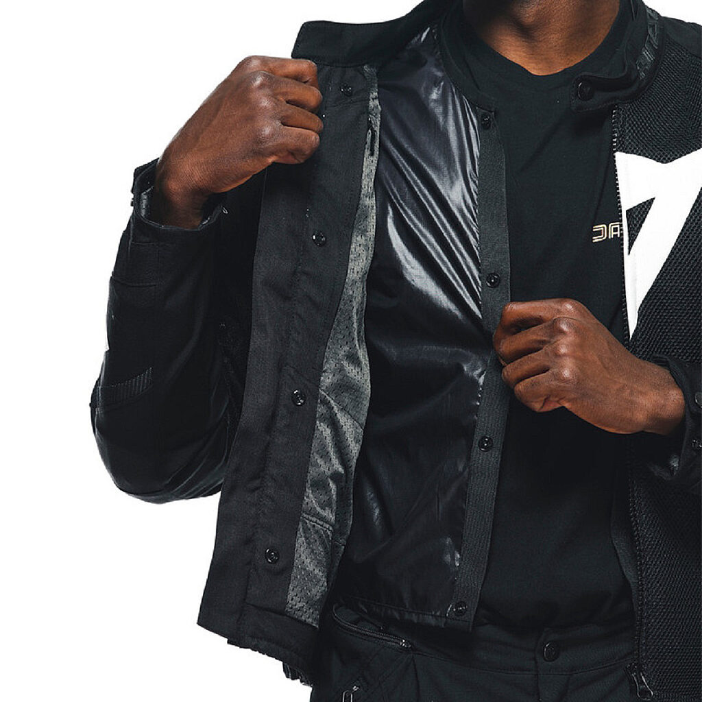 Chaqueta de moto para verano: no salgas sin ella 14 dainese detalle ok