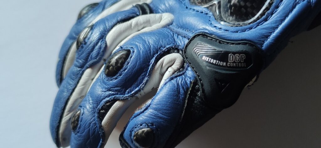 Cómo elegir los mejores guantes de moto para el verano 20 guante de verano dedos