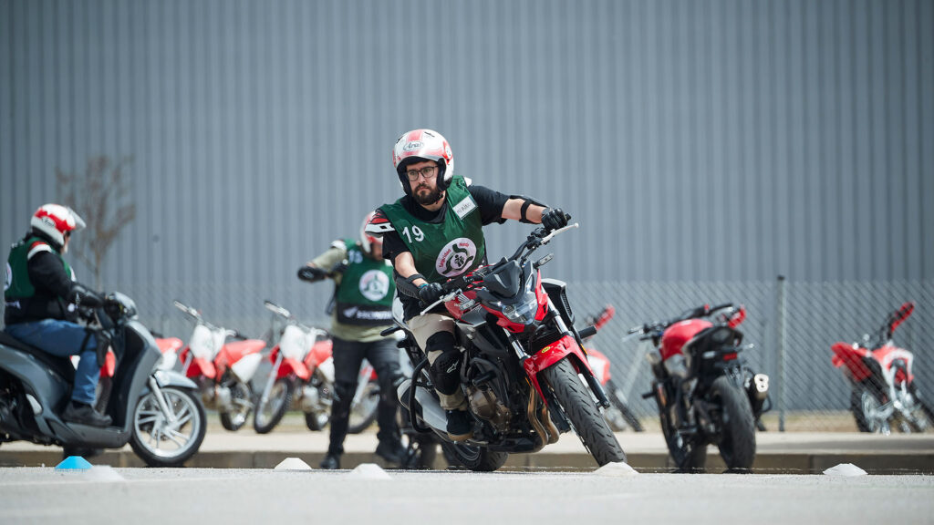 Honda Escuela de Conducción: 30 años al servicio de la seguridad del motorista 14 honda-escuela-conduccion