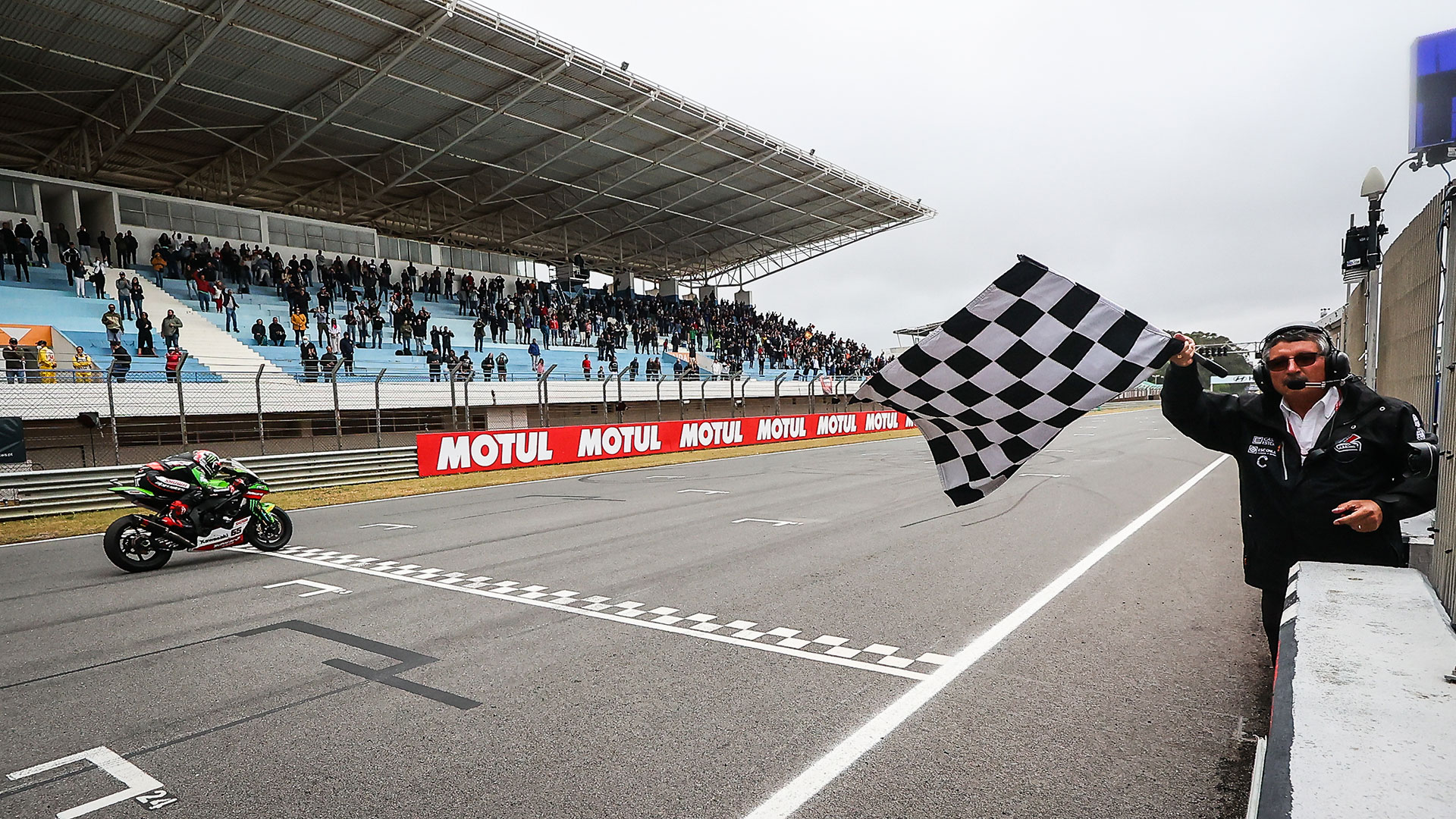 WSBK Portugal: Rea saca pecho en Estoril 5 wsbk portugal 1