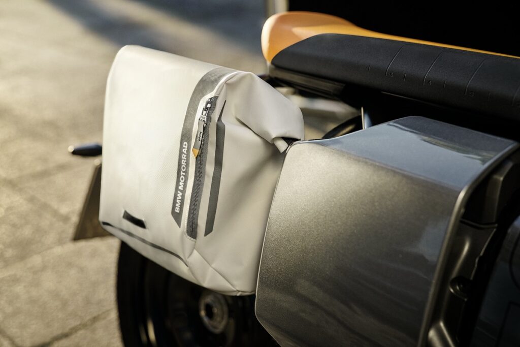 BMW Motorrad presenta Urban Collection bolsas laterales
