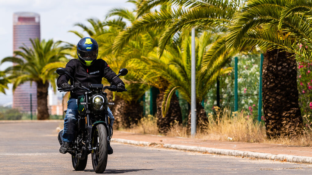 Prueba Benelli Leoncino 125: La ley de la selva 15 Benelli Leoncino 125 1