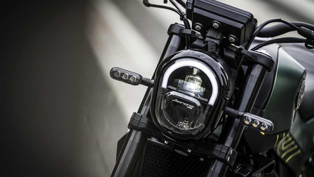 Prueba Benelli Leoncino 125: La ley de la selva 12 Benelli Leoncino 125 1 3