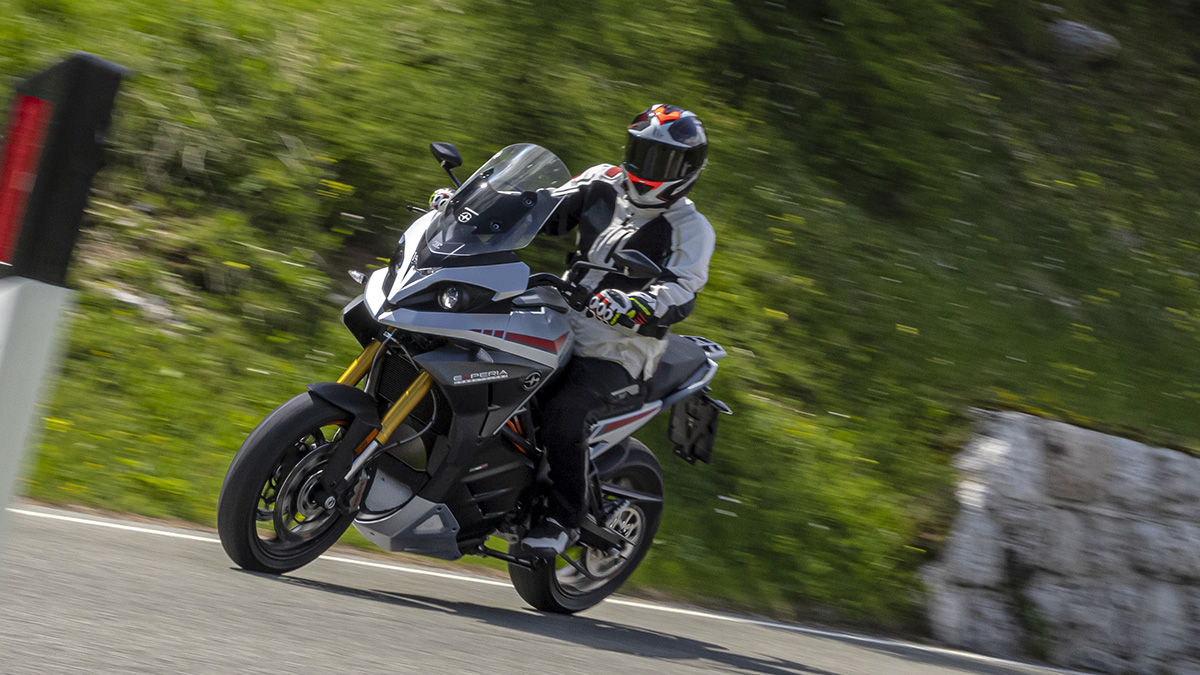 ENERGICA suma un nuevo importador en la Península Ibérica 6 Energica Experia