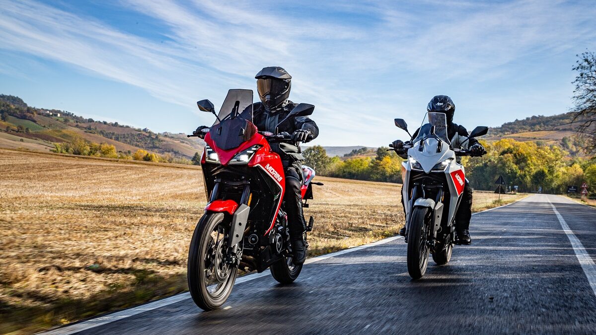 La Moto Morini X-Cape 650 es una moto trail para el carnet A2 que se presenta con una oferta redonda