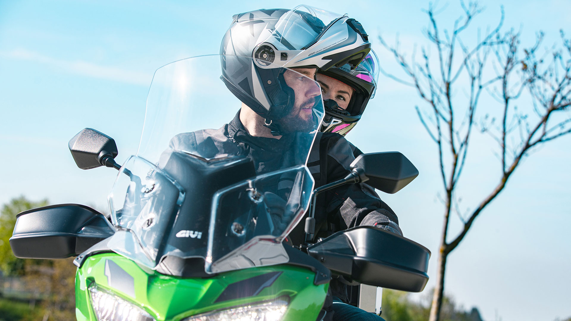 GIVI X.27: comodidad y seguridad multipropósito 7 NDP GIVI X27 ACCION 1