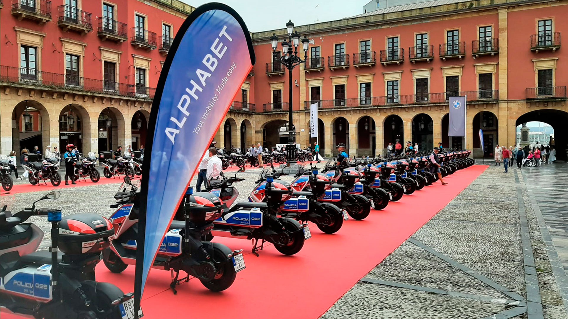 bmw ce 04 policia gijon