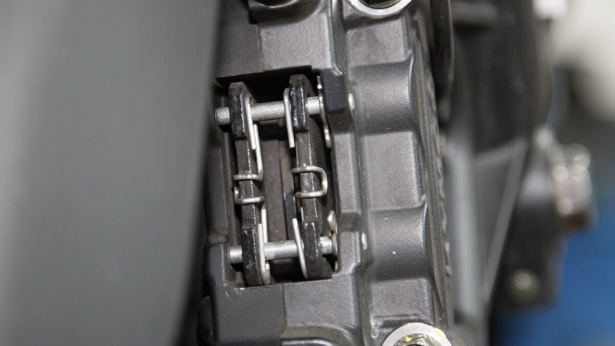 La importancia de los líquidos en el mantenimiento de la moto 8 mantenimiento moto liquido suspensiones