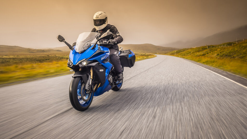Suzuki GSX-S: toda una gama con genes sport 8 suzuki gsx s 1000 GT