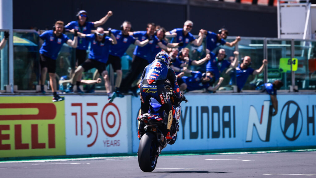 WSBK Misano: Bautista logra el doblete y Razgatlioglu vence en la Carrera Superpole 8 vcitoria razgatlioglu carrera superpole misano
