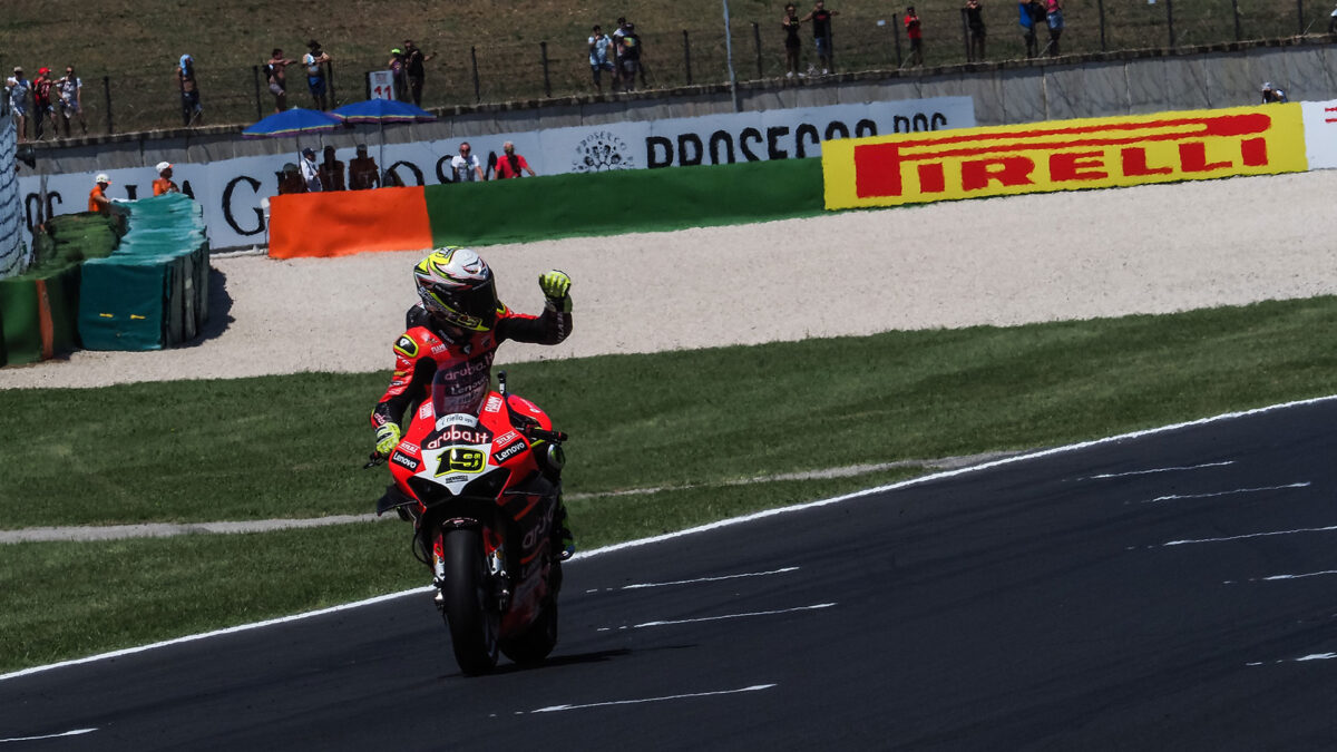 WSBK Misano: Bautista logra el doblete y Razgatlioglu vence en la Carrera Superpole 1 victoria bautista carrera1 misano