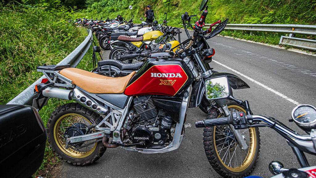 Tres formas de viajar con una HondA2 21 Honda CB500 2022 8
