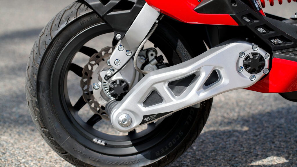 El scooter más radical, vanguardista y deportivo 12 prueba-itlajet-dragster-2022
