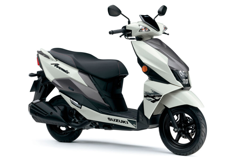Esta marca pretende asaltar el segmento de los scooter de 125 11 SuzukiAvenis 125