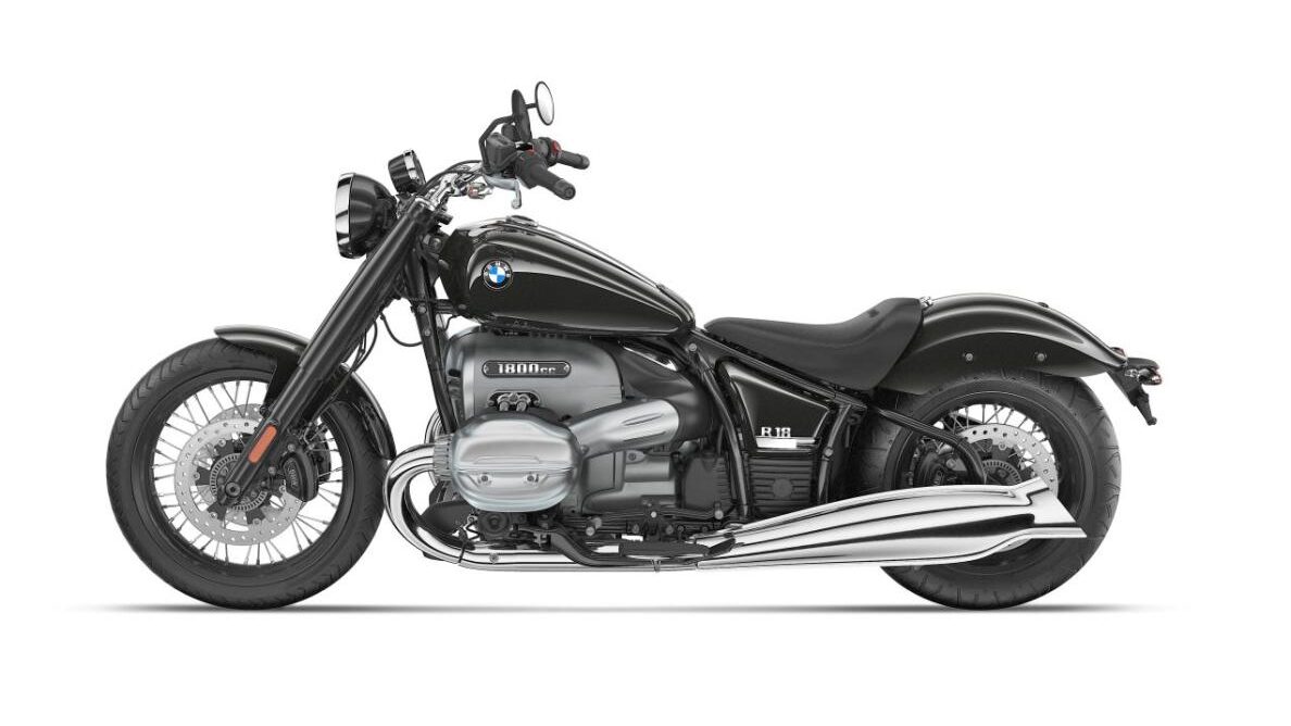 Las motos custom más baratas de cada marca en 2022 8 bmw r18 izquierda edited