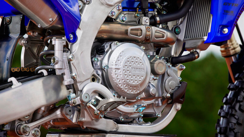 Yamaha YZ450F 2023: totalmente nueva 3 2023 YAM YZ450F EU DPBSE DET 003 03 preview