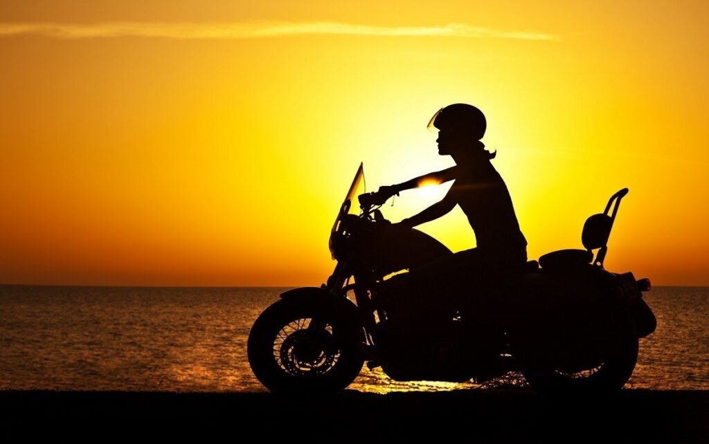 Cómo combatir el calor en moto durante el verano con refrigeración extra 14 chaleco refrigerante moto accion