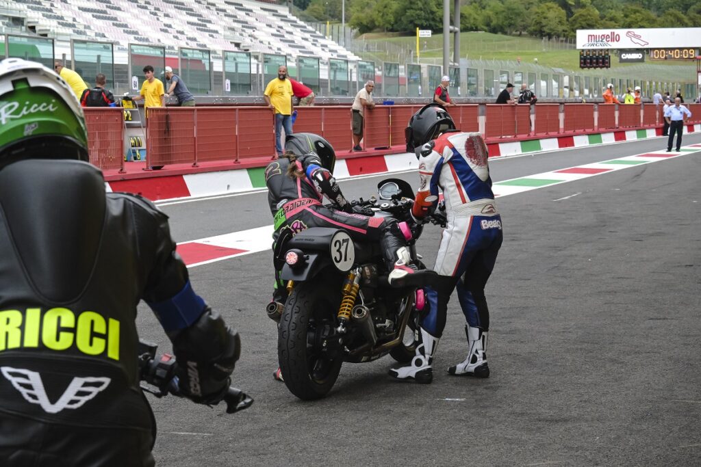 Moto Guzzi Fast Endurance: La carrera (parte 3) 28 moto guzzi fast endurance mugello 2022 cambio 2