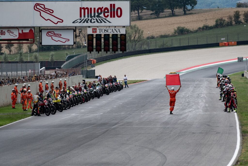Moto Guzzi Fast Endurance: La carrera (parte 3) 20 moto guzzi fast endurance mugello 2022 salida 1