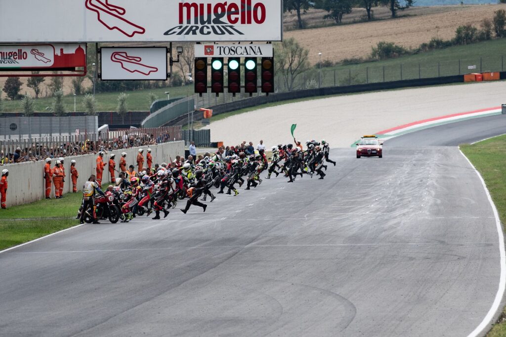 moto guzzi fast endurance mugello 2022 salida 2