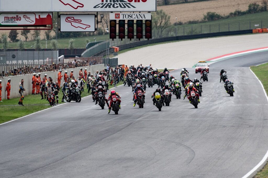 Moto Guzzi Fast Endurance: La carrera (parte 3) 23 moto guzzi fast endurance mugello 2022 salida 4