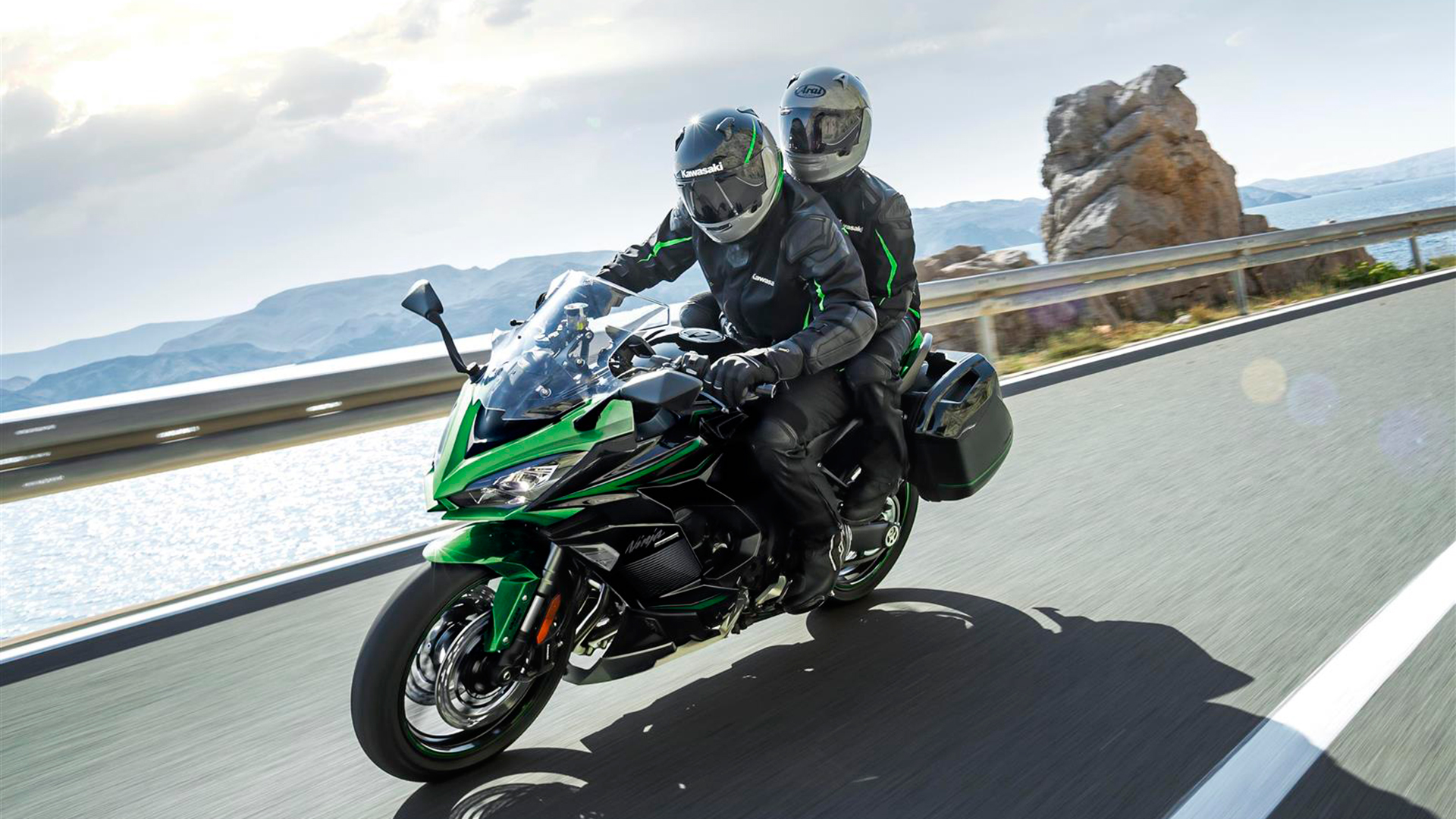 Kawasaki Ninja 1000SX 2023: nuevo color para la tourer deportiva nipona