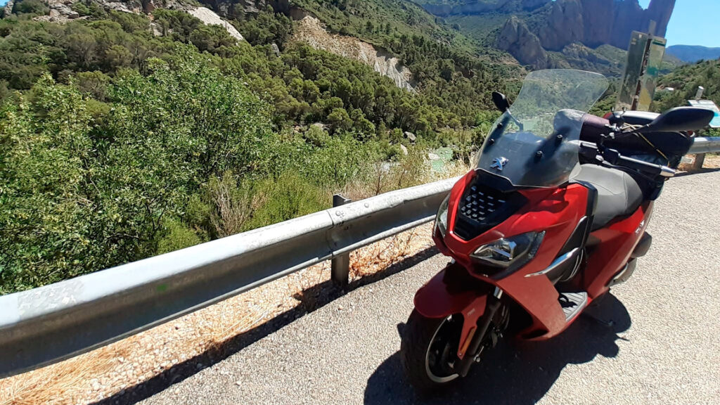 El primer participante de la Peugeot Road Roar Pulsion Edition completa 5.000 km por España 3 Foto PeugeotMotocycles RoadRoar Pulsion 3