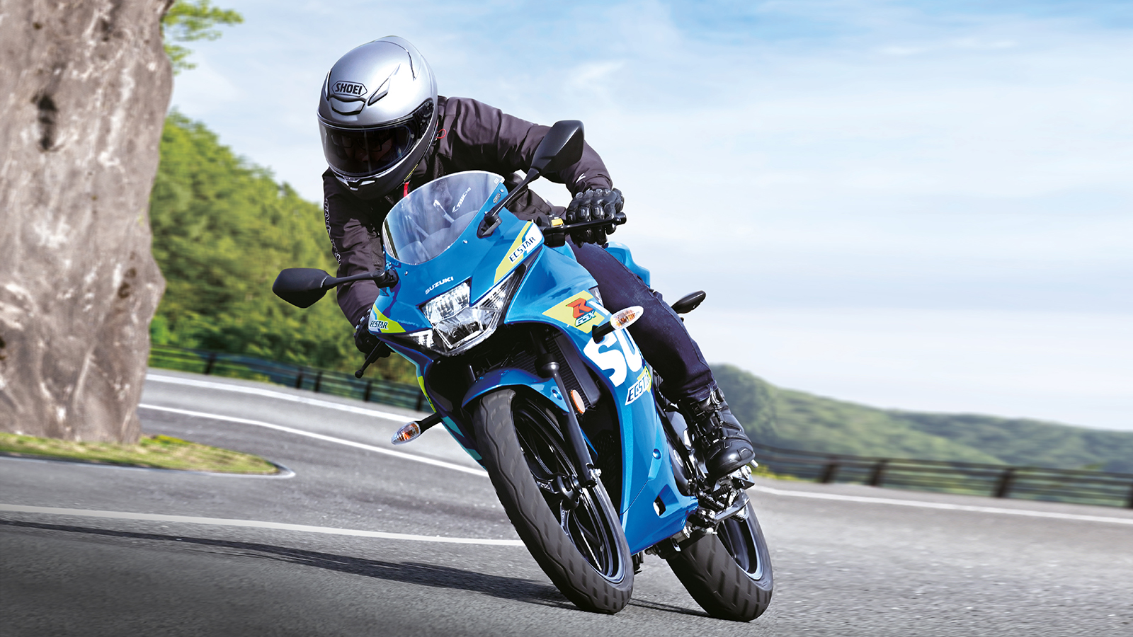 ¿Buscas una moto deportiva para el carnet de coche? La Suzuki GSX-R125 está en oferta