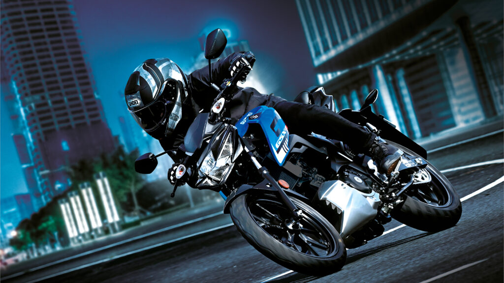 Las Suzuki GSX-R125 y GSX-S125 2023 ya están disponibles 4 GSX S125RLXM3 action02