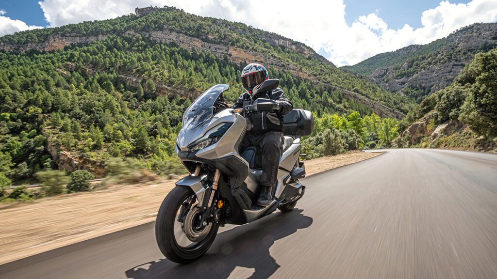 motos más vendidas por tipo de carnet Honda ADV 350