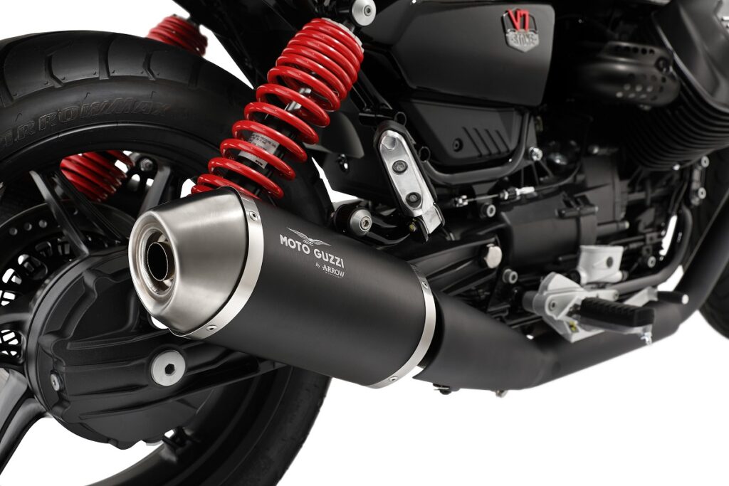 Nueva Moto Guzzi V7 Stone Special Edition, presentada en el encuentro anual GMG 14 Moto Guzzi V7 Stone Special Edition escape amortiguador