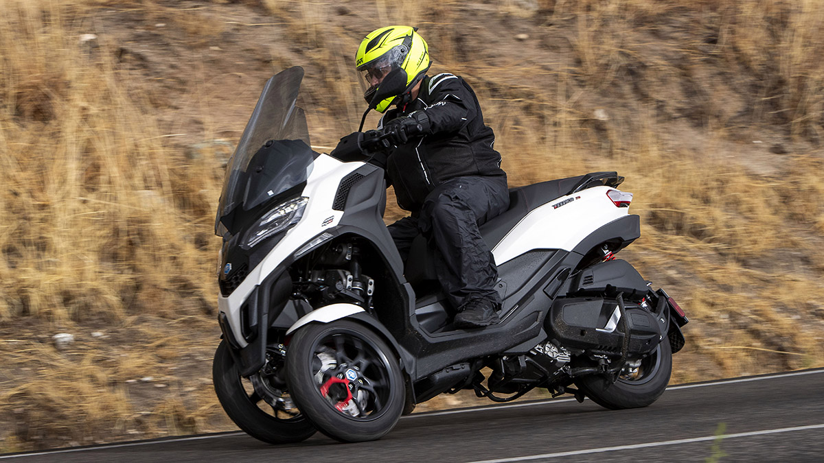 Prueba Piaggio MP3 400 y 530 HPE 8 Piaggio MP3 400 /530 HPE