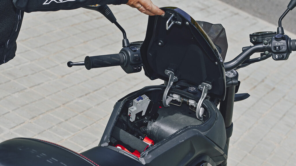 Prueba Urbet Gadiro E125: Básicamente eléctrica 13 Urbet Gadiro E125 13