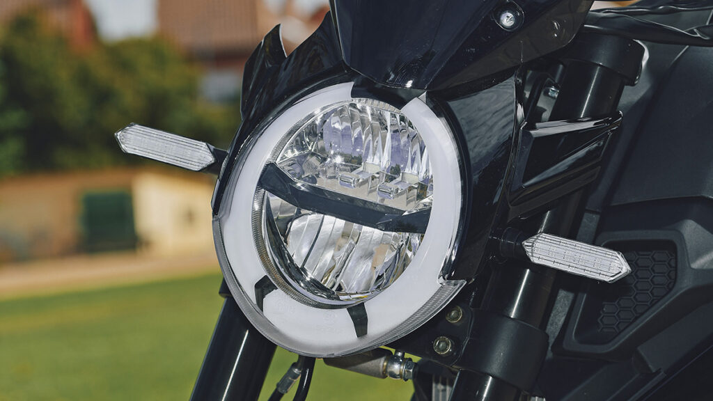 Prueba Urbet Gadiro E125: Básicamente eléctrica 12 Urbet Gadiro E125 5