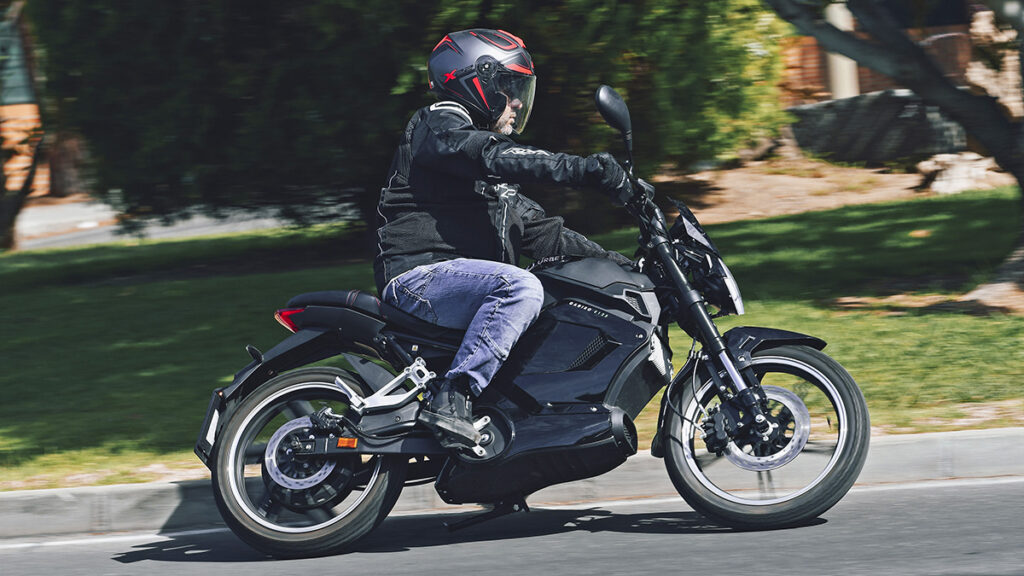 Prueba Urbet Gadiro E125: Básicamente eléctrica 17 Urbet Gadiro E125 9