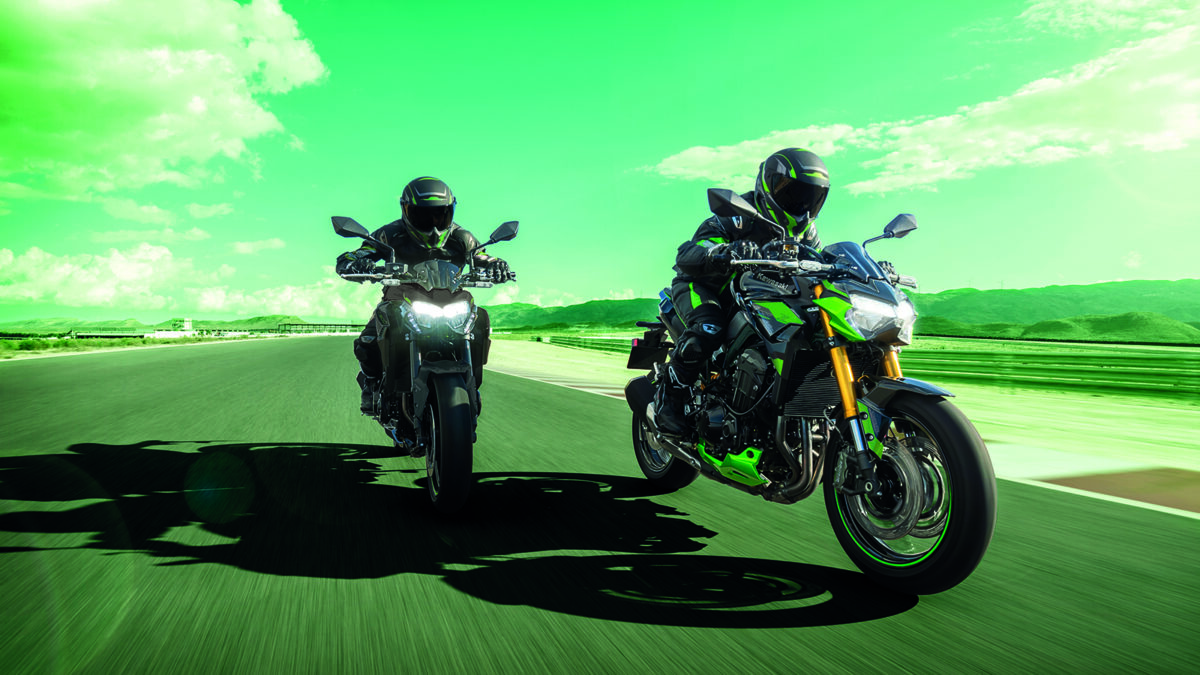 Fotos: Kawasaki Z900 A2 2023 1 Disfruta de la moto naked Kawasaki Z900 para carnet A2 con descuento y seguro gratis en unidades 2023