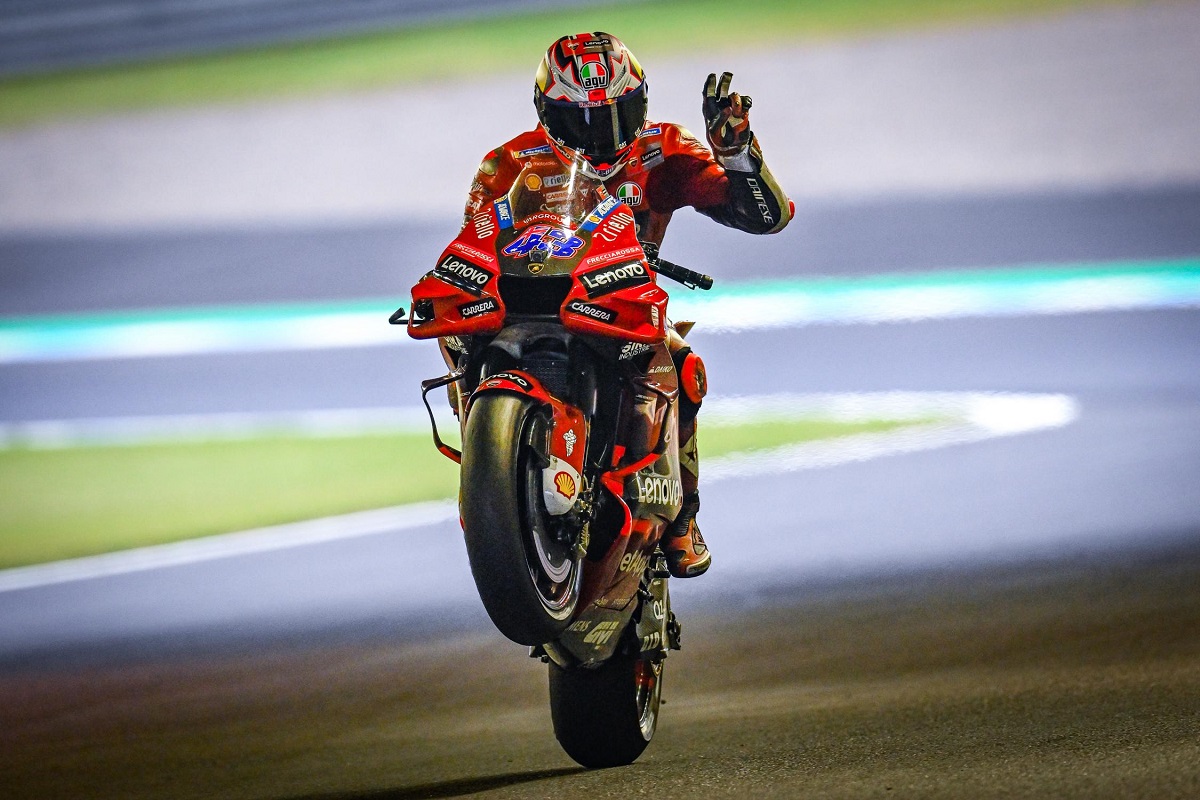MotoGP Japón: Miller machaca en Motegi 4 jack miller wheelie japon 2022 1