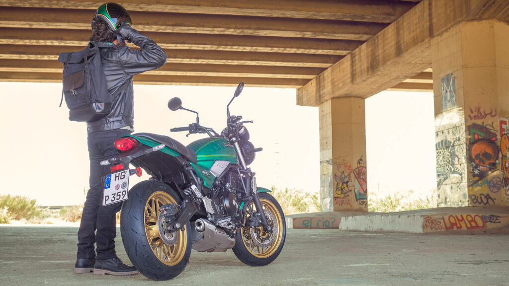 Gama RS 2023 de Kawasaki: nuevos colores que evocan míticos modelos de la marca 3 kawasaki z900 rs 2023 2