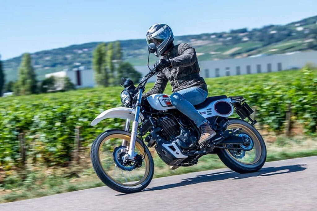 Nueva Mash X-Ride 650 Trail, ya disponible 15 mash x ride 650 trail accion carretera