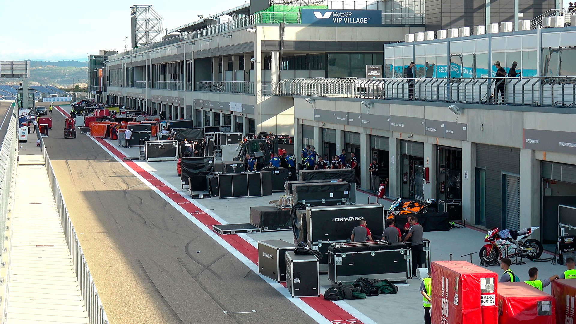 La carrera logística de MotoGP para llevar todo el material a Japón 7 motorland aragon logistica motogp