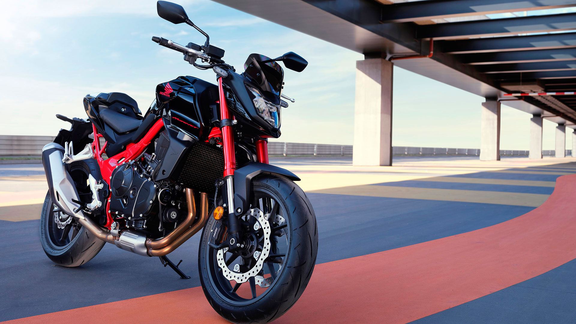 Honda CB750 2023 a por todas y con versión A2
