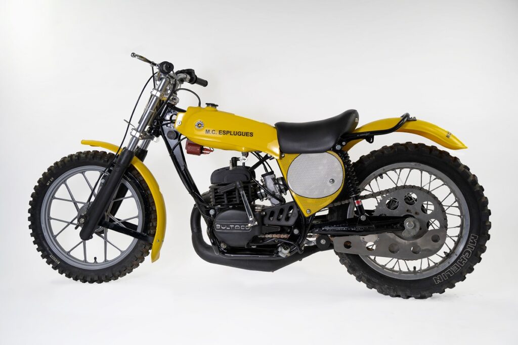 Motos Made In Spain: ¿Motoball? Fútbol con OSSA Phantom y Bultaco Pursang 15 Bultaco 250DR motoball 1