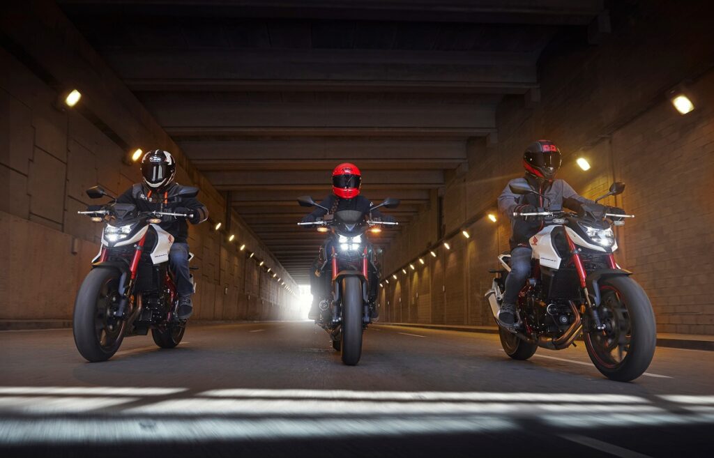 Honda Hornet: la historia del abejorro que vino de los circuitos 18 HONDA CB750 HORNET 2023