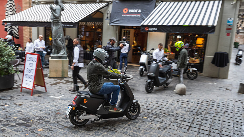 La gama de scooters eléctricos Yadea: membresía del silencio 13 Tadea G5S 4