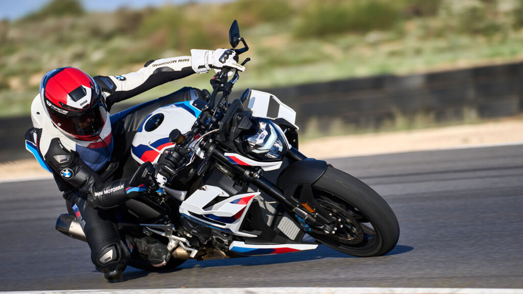 bmw m 1000 r 2023 4