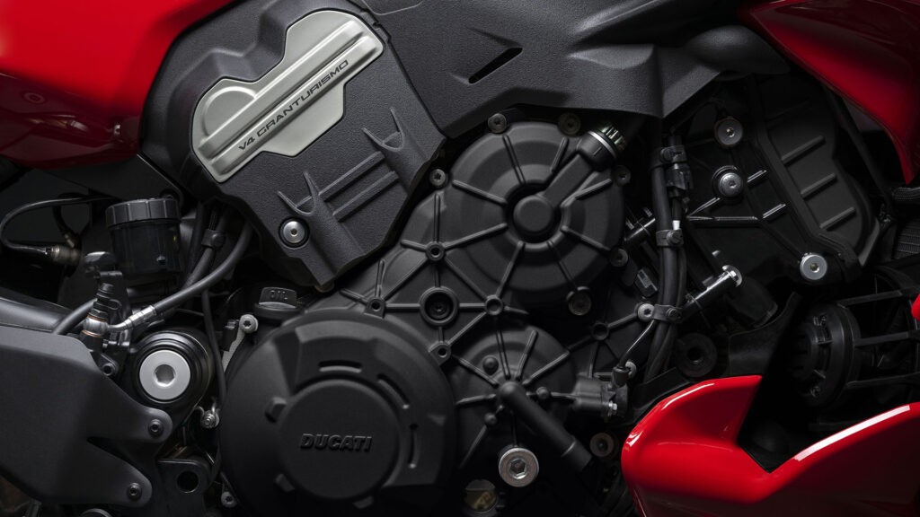 Ducati Diavel V4 2023: la cruiser italiana se vuelve más prestacional 3 ducati diavel v4 2023 3