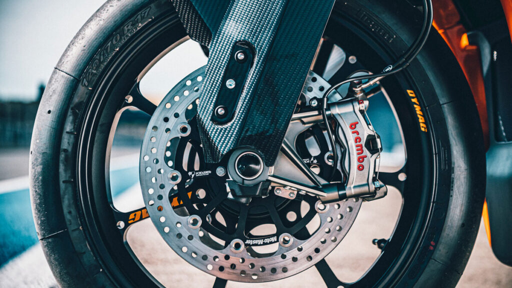 KTM RC 8C 2023: todavía más rápida 4 ktm rc 8c 2023 5