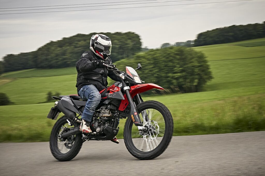 Conducir una moto 125 de marchas con carnet de coche: descubre todos los secretos 9 motos 125 marchas aprilia rx125