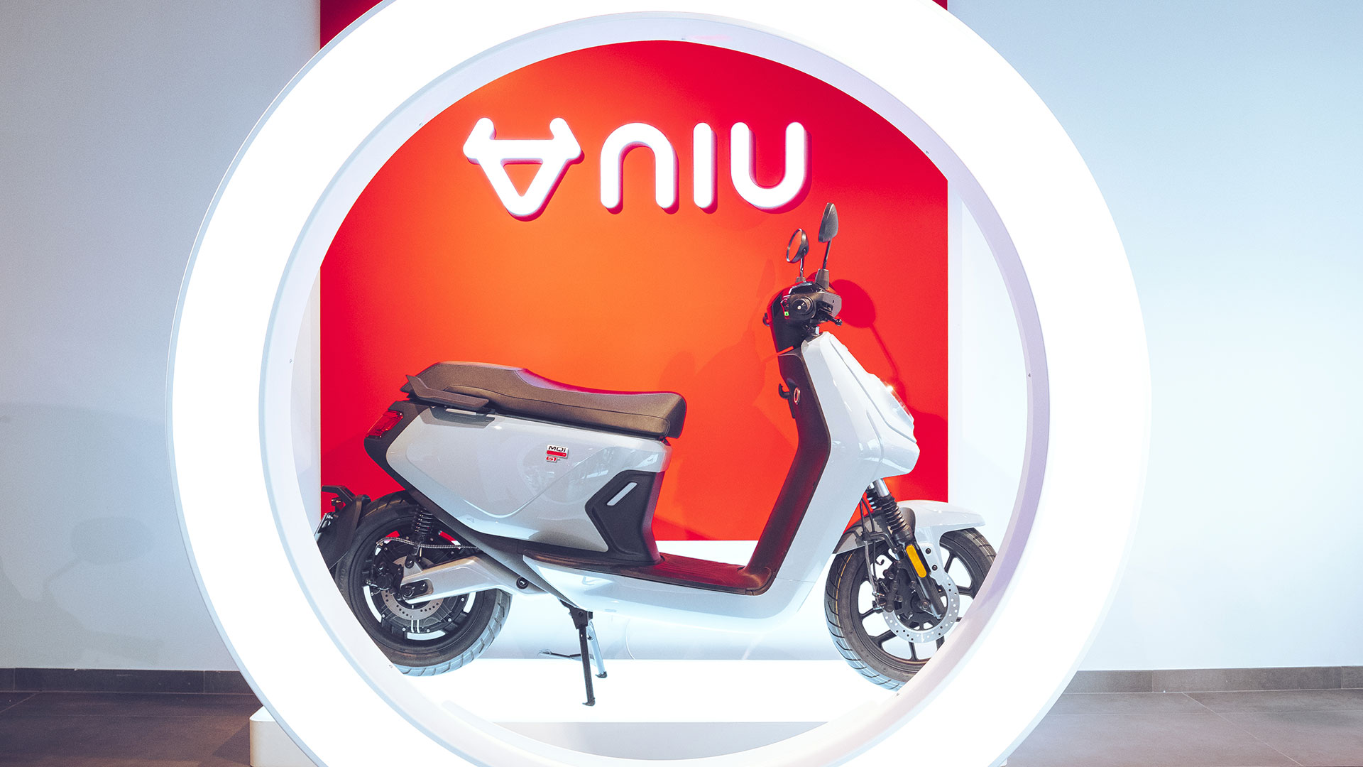 NIU acudirá a Expoelectric Barcelona con toda su gama de scooters y patinetes eléctricos